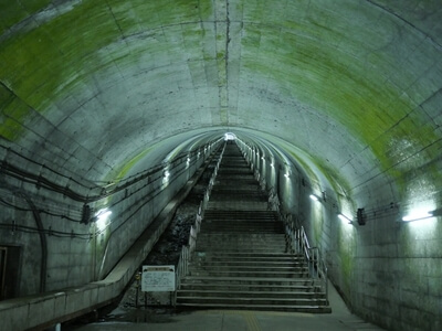 土合駅階段
