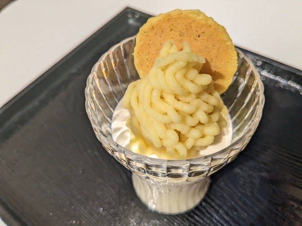 舟和の浦和工場直売店のお芋のモンブランチーズケーキ